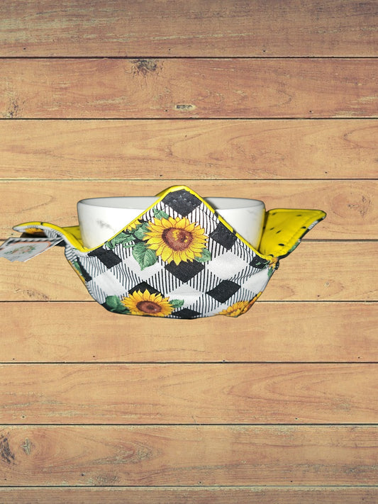 Medium Bowl Cozy checkered and sunflowers