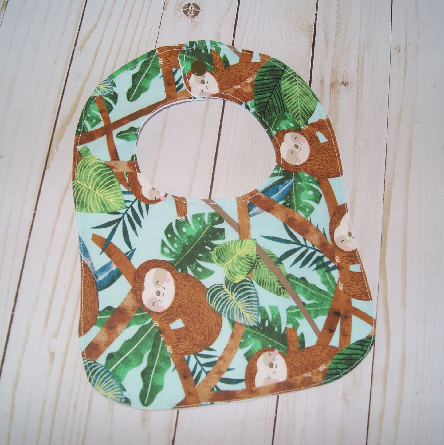 Sloth Bib And Burp Cloth